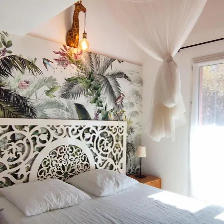 La Rose Des Vents & Spa - Gite Savane Neoules Exterior photo